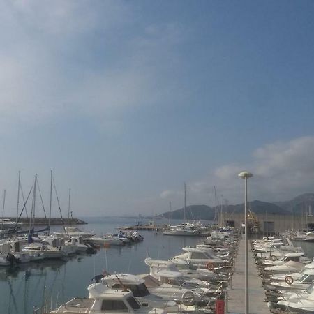 Apartamento Primera Linea De Mar L'L'Hospitalet de l'Infant Exteriör bild