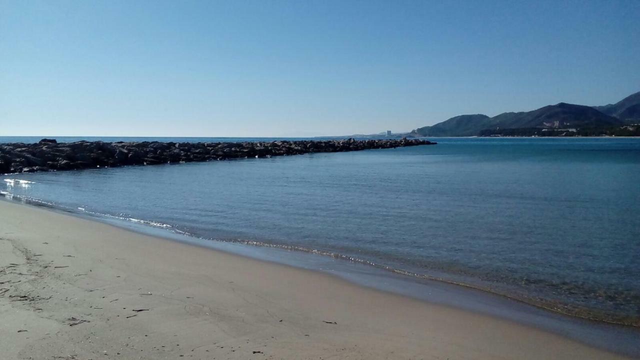 Apartamento Primera Linea De Mar L'L'Hospitalet de l'Infant Exteriör bild