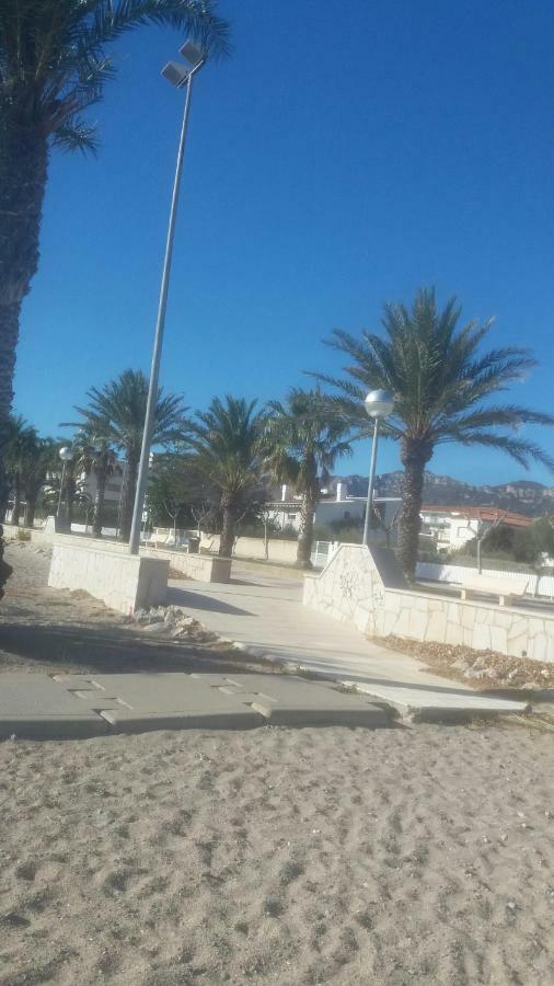Apartamento Primera Linea De Mar L'L'Hospitalet de l'Infant Exteriör bild