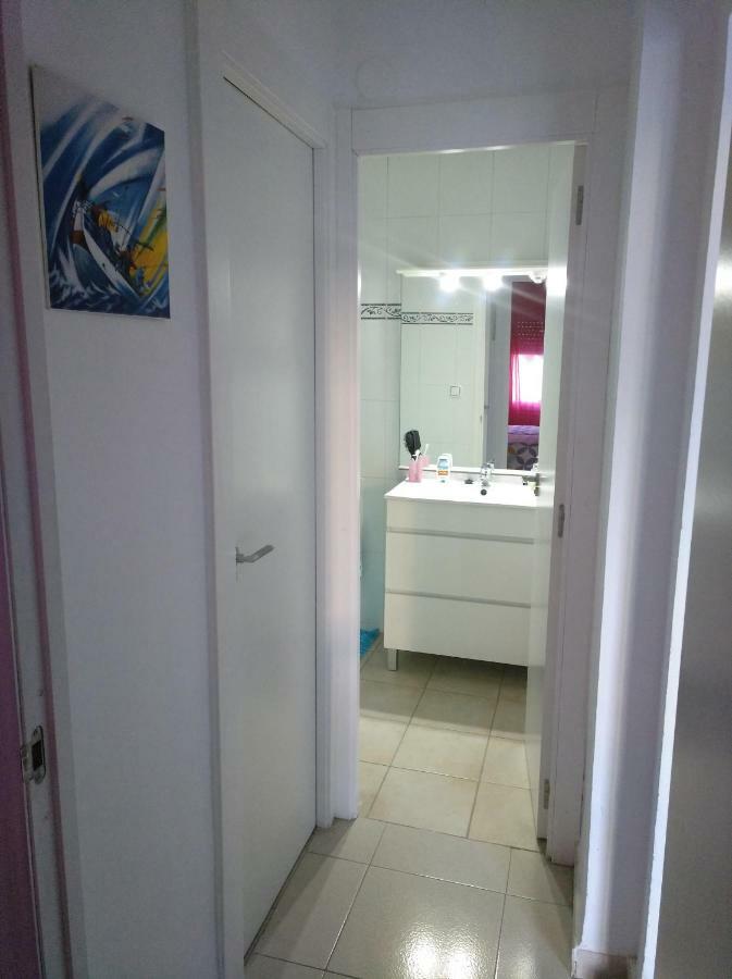 Apartamento Primera Linea De Mar L'L'Hospitalet de l'Infant Exteriör bild